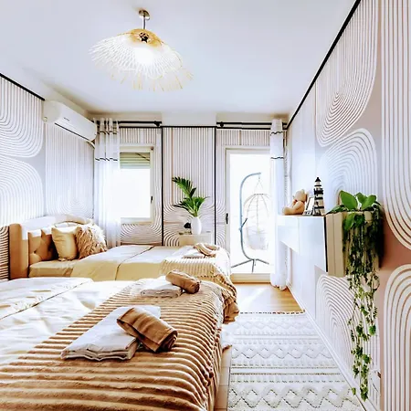 Beachfront Apartament *