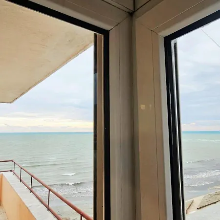 Beachfront Apartamento Durrës